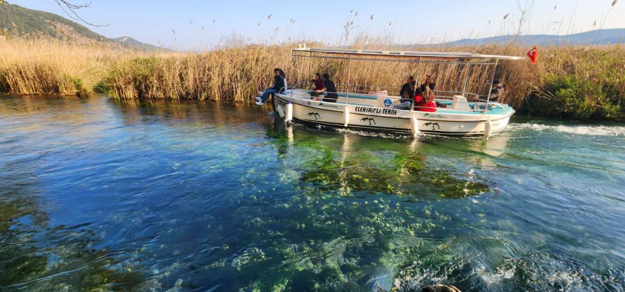 Sakin Kent Akyaka Yine Dünya Gündeminde: The Guardian Yazdı, Kitlesel Turizme Direnen Ender Sahil Kasabası Olarak Gösterdi 7